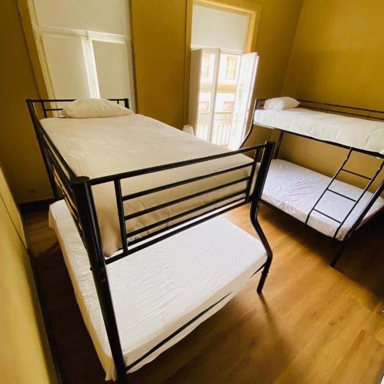 Casa Quixote Hostel Braga Bagian luar foto